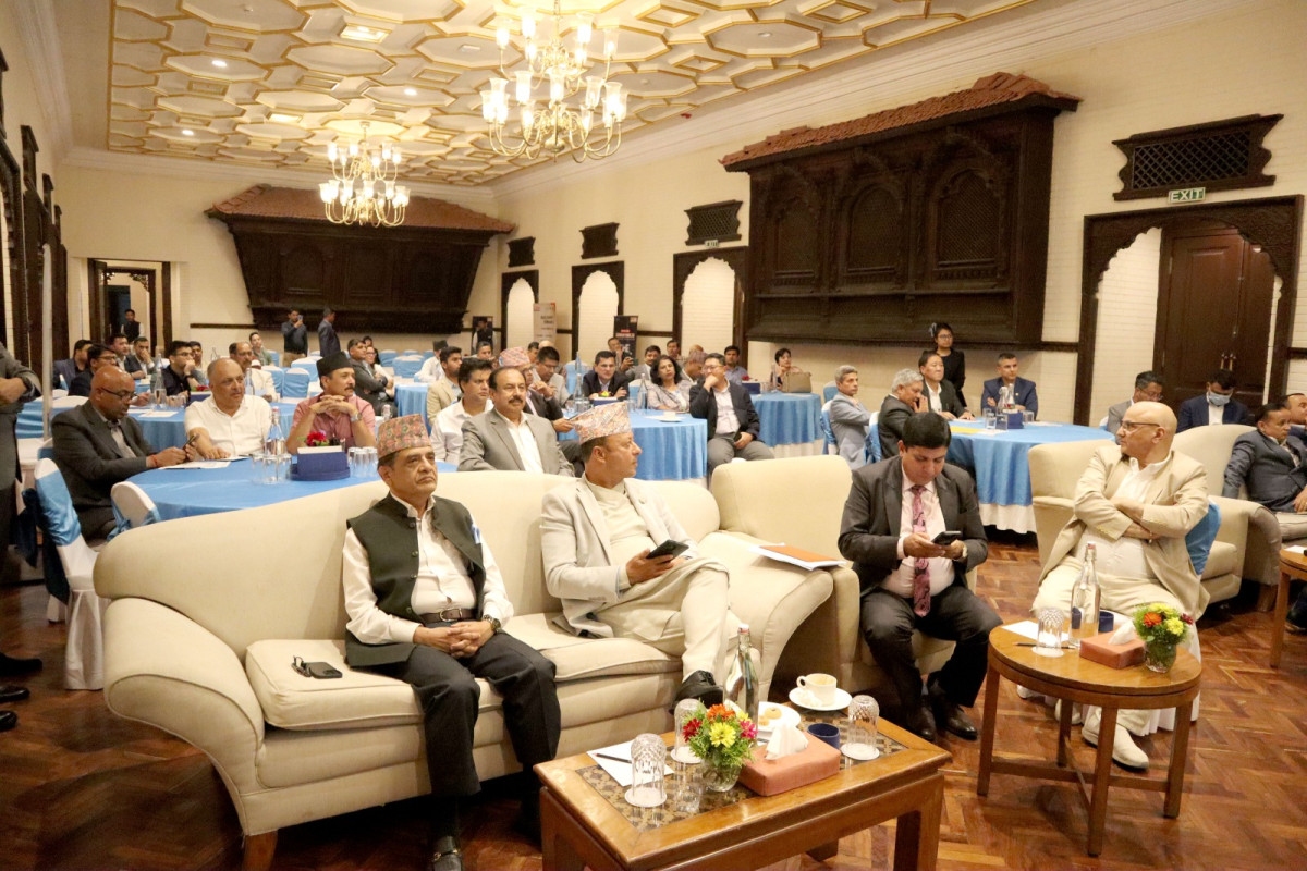 सरकार र निजी क्षेत्रको सहकार्यमा ऊर्जा विकासमार्फत समृद्धि हासिल गर्ने घोषणा