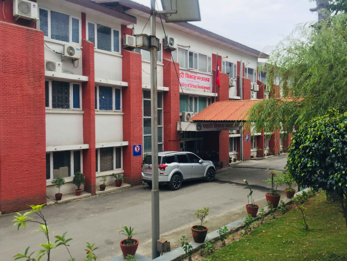 'चोभार गल्छीबाट ऐतिहासिक चट्टान हटाउने कुनै योजना छैन'
