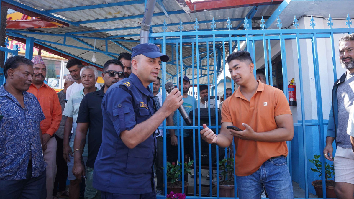 प्रहरीका संरचना नष्ट गर्नु नागरिककै सम्पत्ति क्षति गर्नु हो : प्रहरी नायब उपरीक्षक रिमाल (भिडियोसहित)
