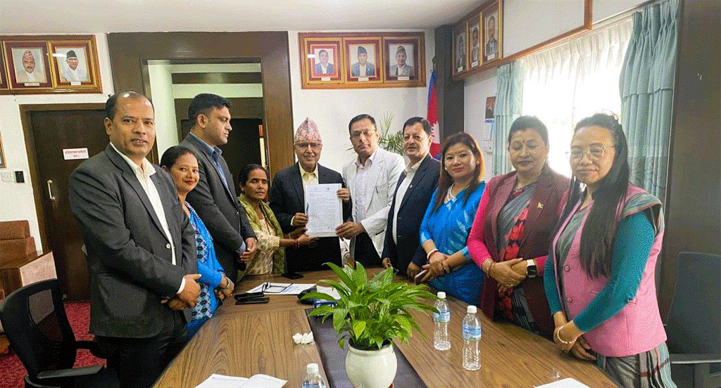 अर्थमन्त्रीलाई स्थानीय तहका संघ महासंघको ११ बुँदे ध्यानाकर्षण
