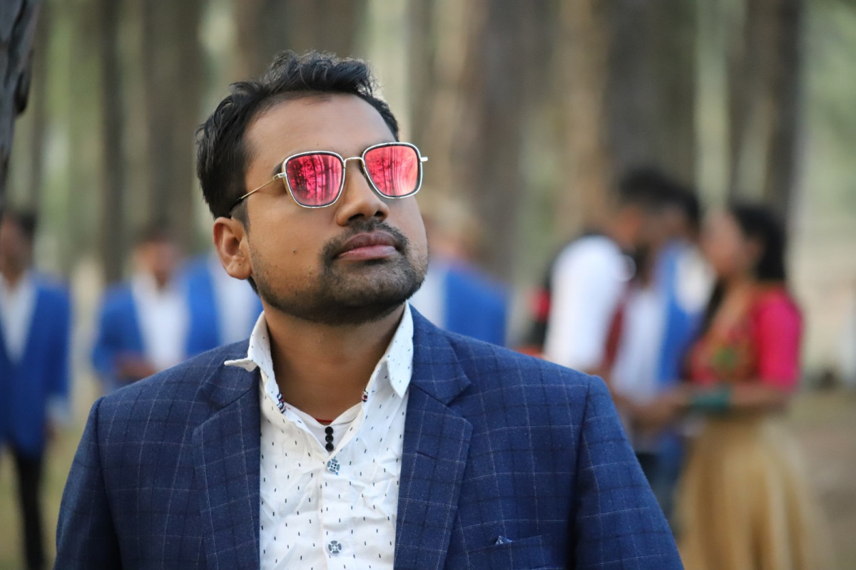 स्वरमा सपना बोकेर हिँड्दै विजय थापा
