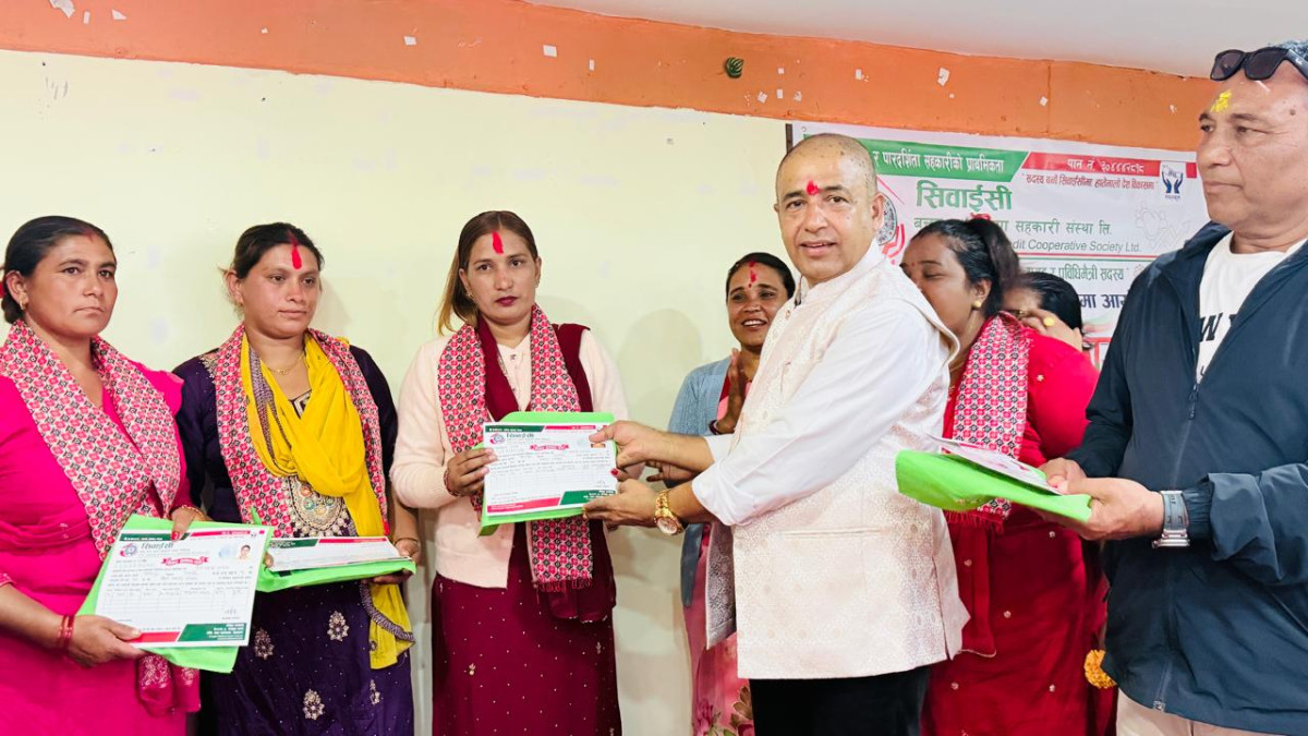 सिवाईसीको १७औँ समृद्धि दिवस अन्तर्गत गल्कोटमा उत्साह, विस्तारित मञ्चमा १९ नयाँ शेयर सदस्य र १२ बाल बचतकर्तालाई स्वागत